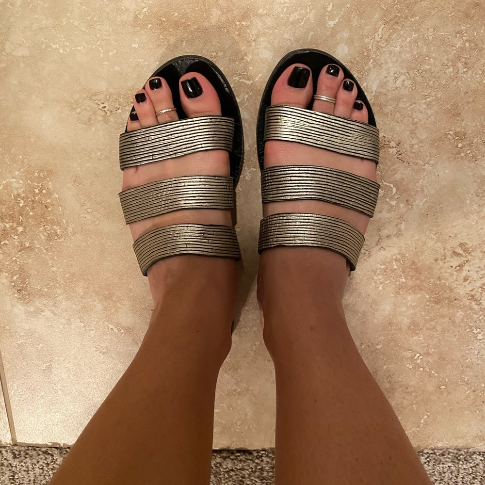 Sol Sana three strap black metallic sandal